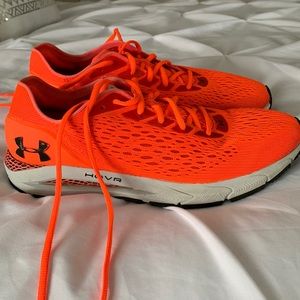 UnderArmour “HovrSonic” Running shoes